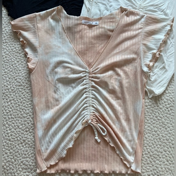 Crop Tops (3) - Picture 2 of 3